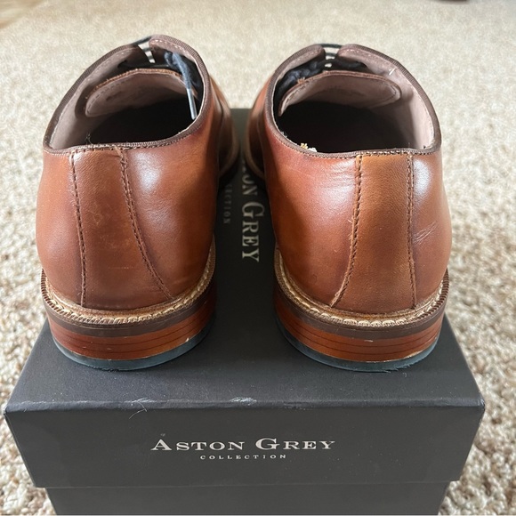 Aston Grey Men’s Leu Cognac Oxford Dress Shoes - Picture 6 of 11